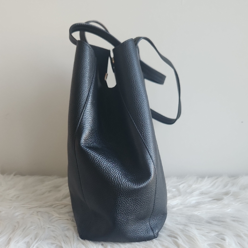 Michael Kors Elegant Black Tote - Picture 8 of 12